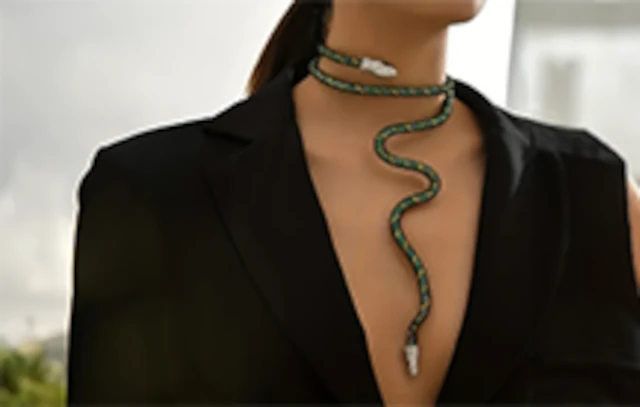 snake-elegance-02.webp